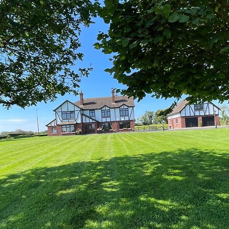 Greenfields Country House Latton Exteriör bild